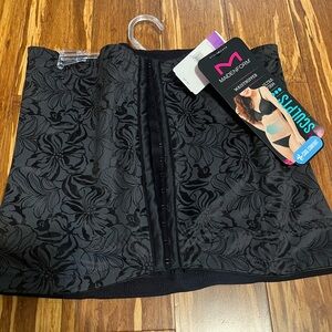 Maidenform Black Floral Waist Shaper